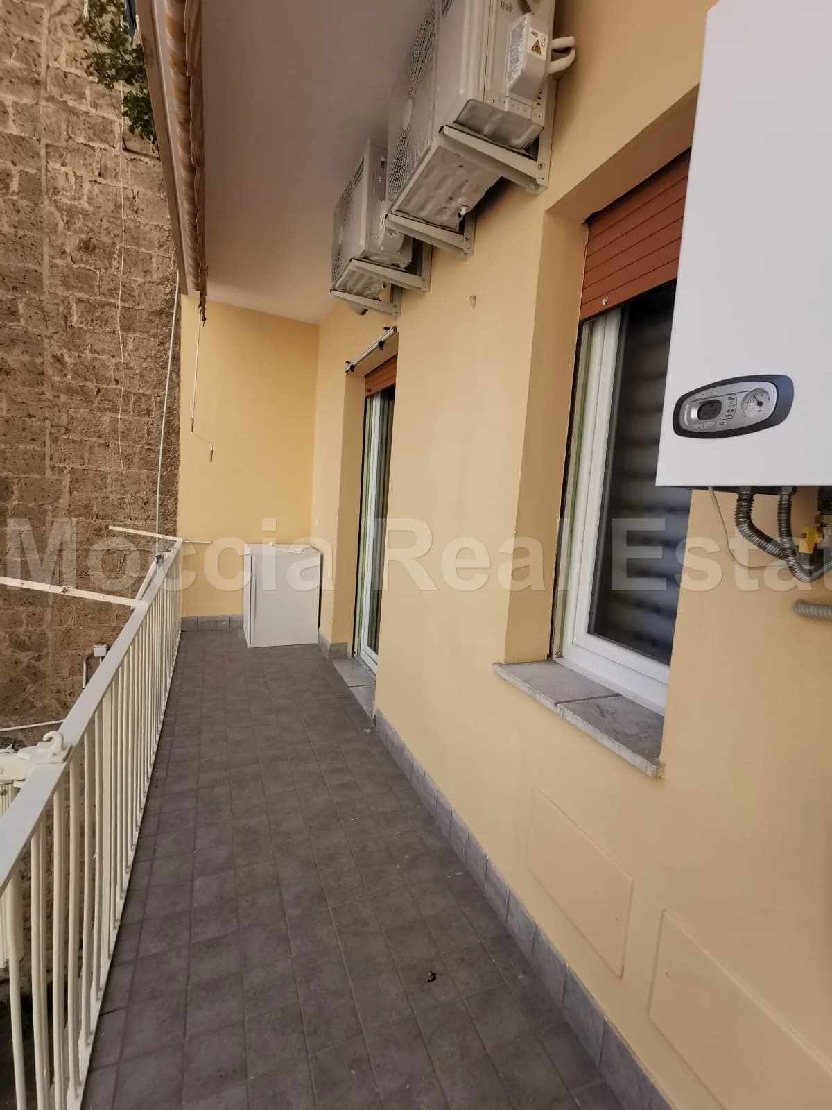 Ampio Moderno Bilocale Arredato in centro Via Ricciardi - foto 67