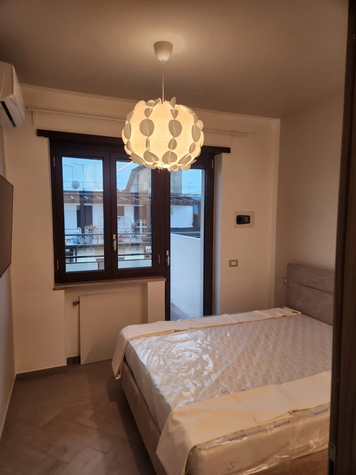 Bilocale Miniattico arredato centro citta' ristrutturato via caduti sul lavoro - foto 1