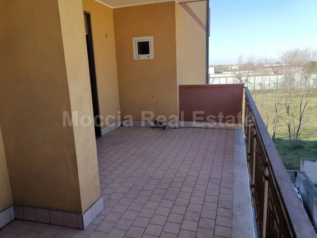 Ampio Trilocale Arredato con Terrazzo e Posto Auto in zona Sud - foto 13