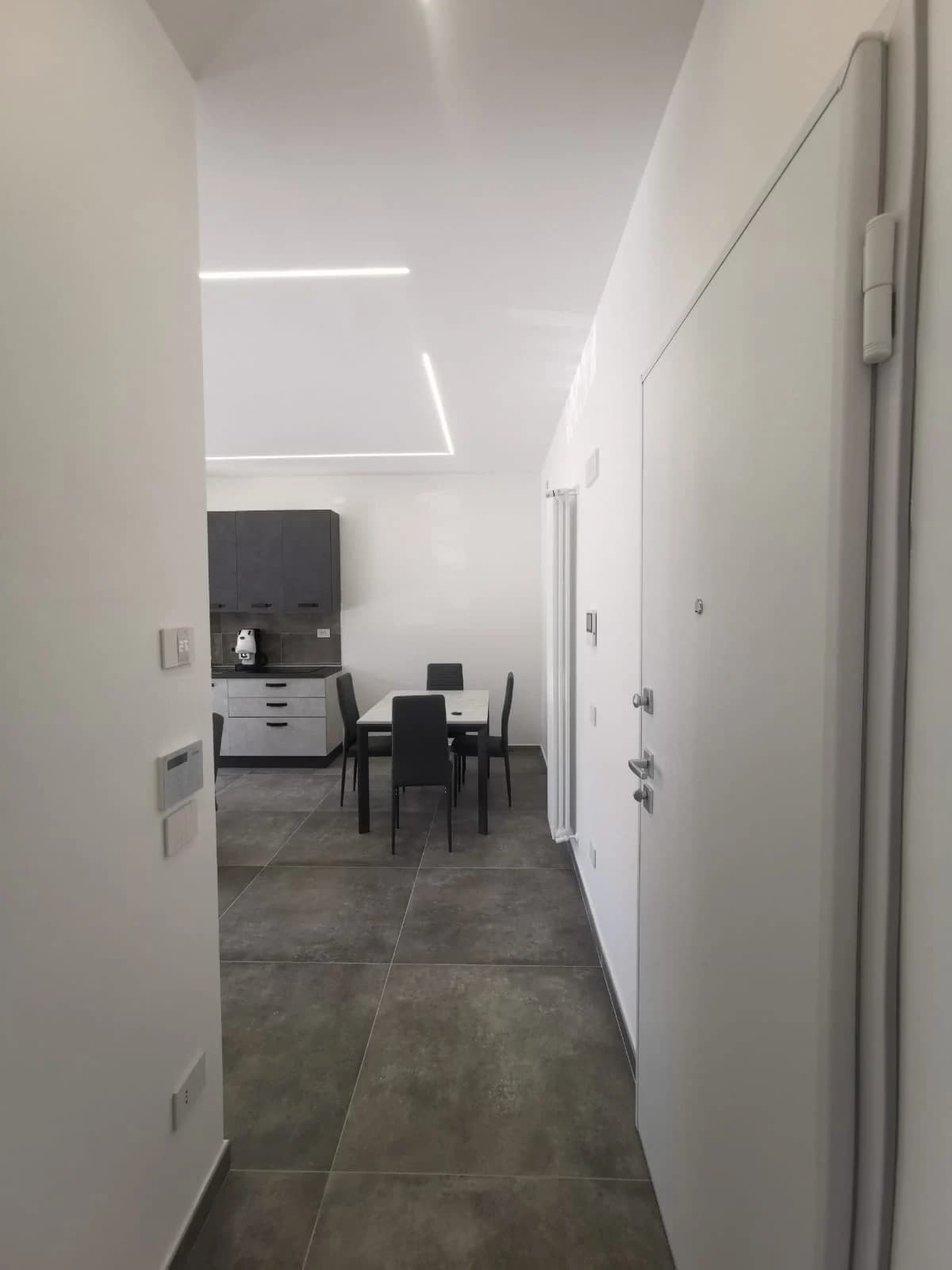 Moderno bilocale arredato nuova costruzione in zona acquaviva - foto 23