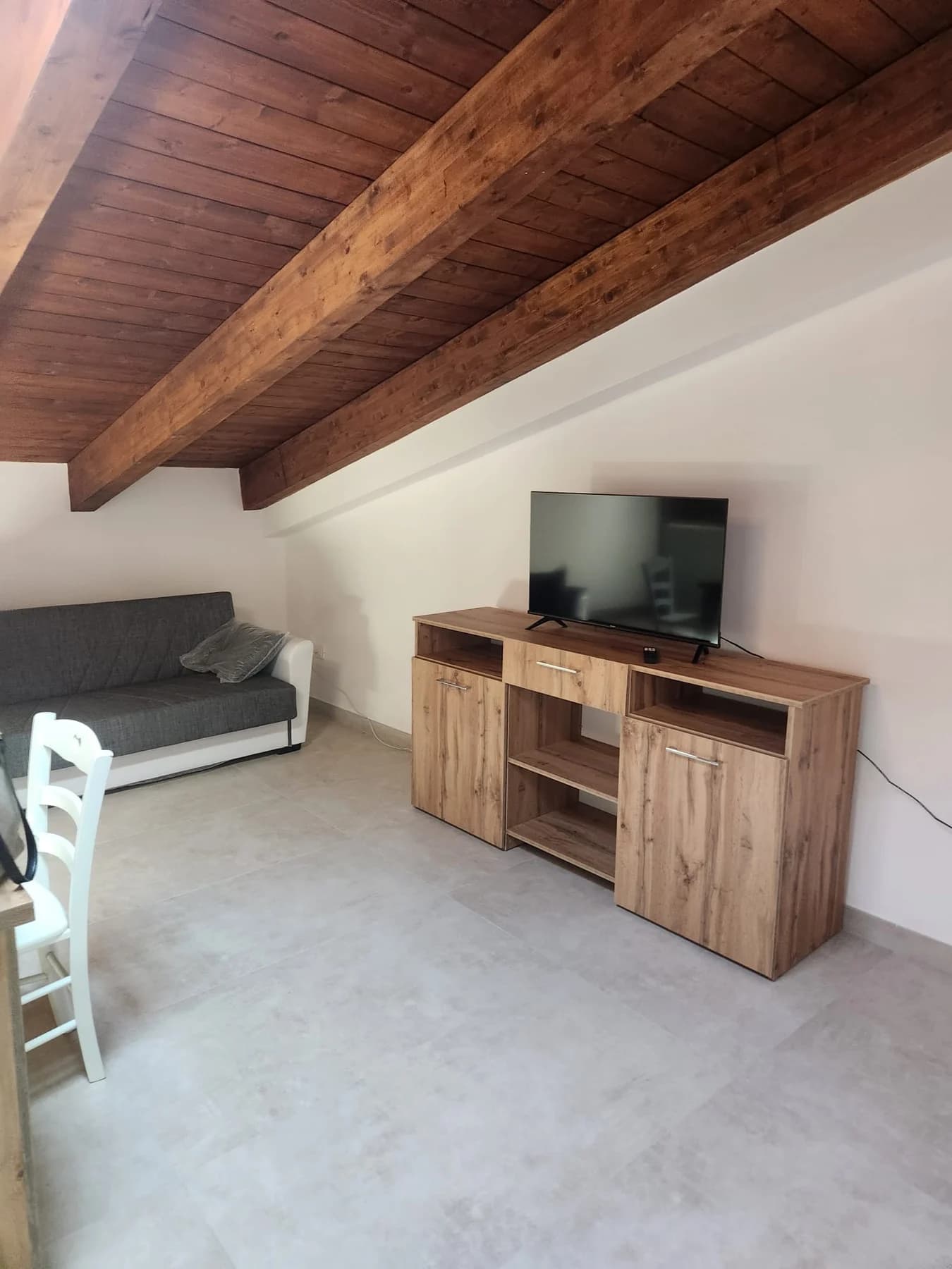 Bilocale arredato nuovo con balcone via pollio - foto 3