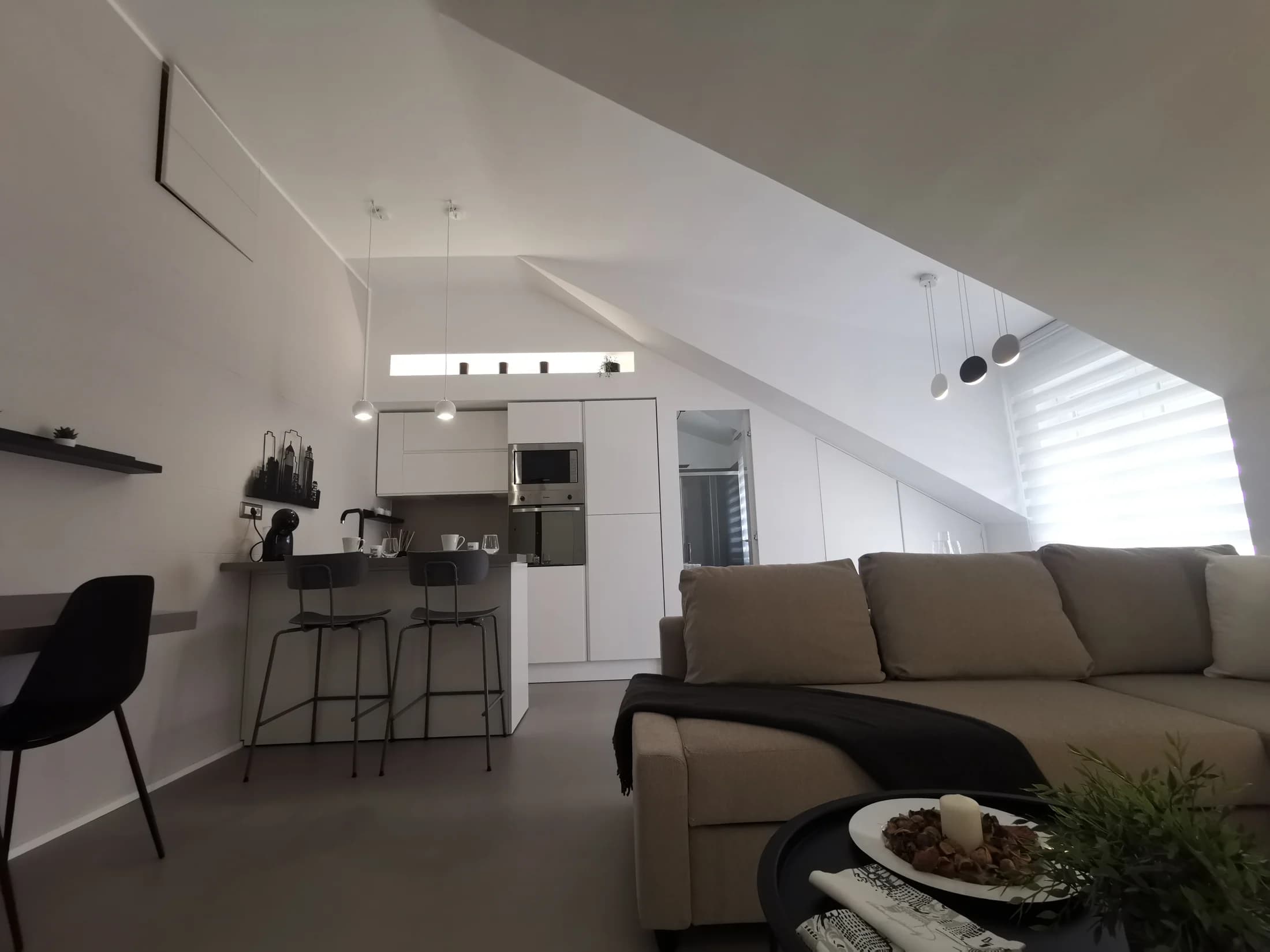 MINIMAL BILOCALE ARREDATO RIFINITO RESIDENCE VIA MILANO - foto 1