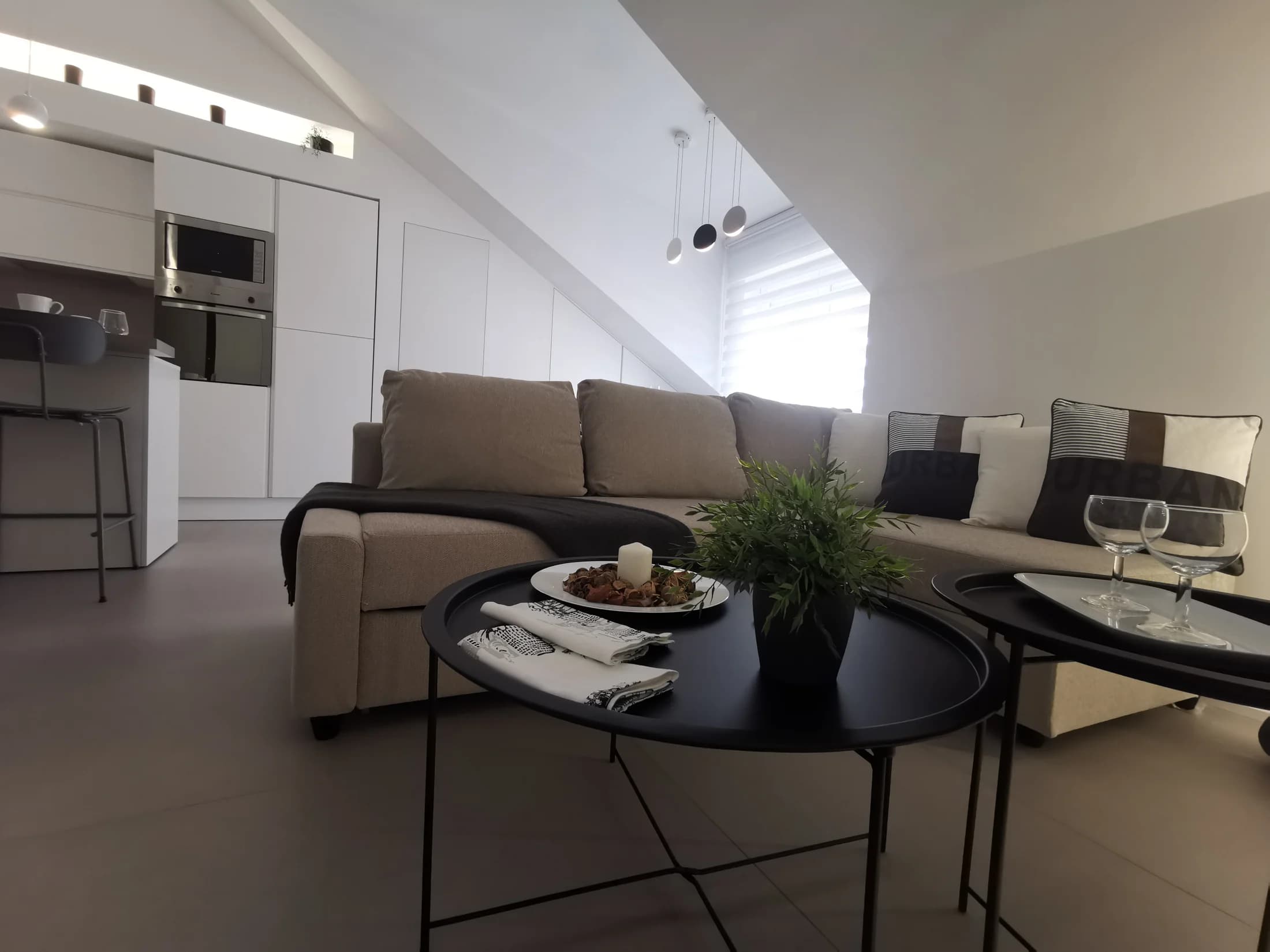 MINIMAL BILOCALE ARREDATO RIFINITO RESIDENCE VIA MILANO - foto 3