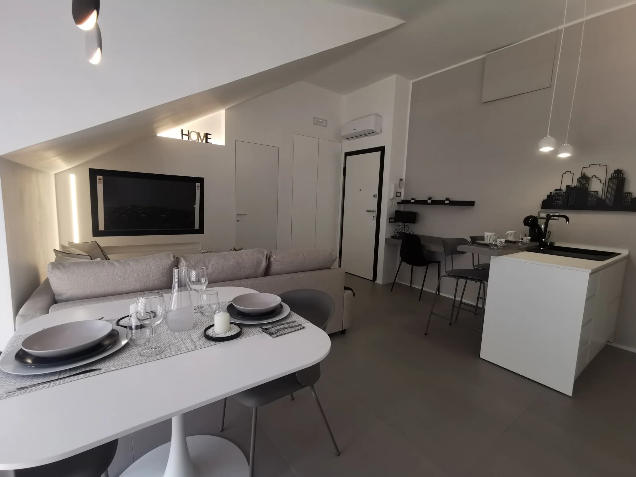 MINIMAL BILOCALE ARREDATO RIFINITO RESIDENCE VIA MILANO - foto 15