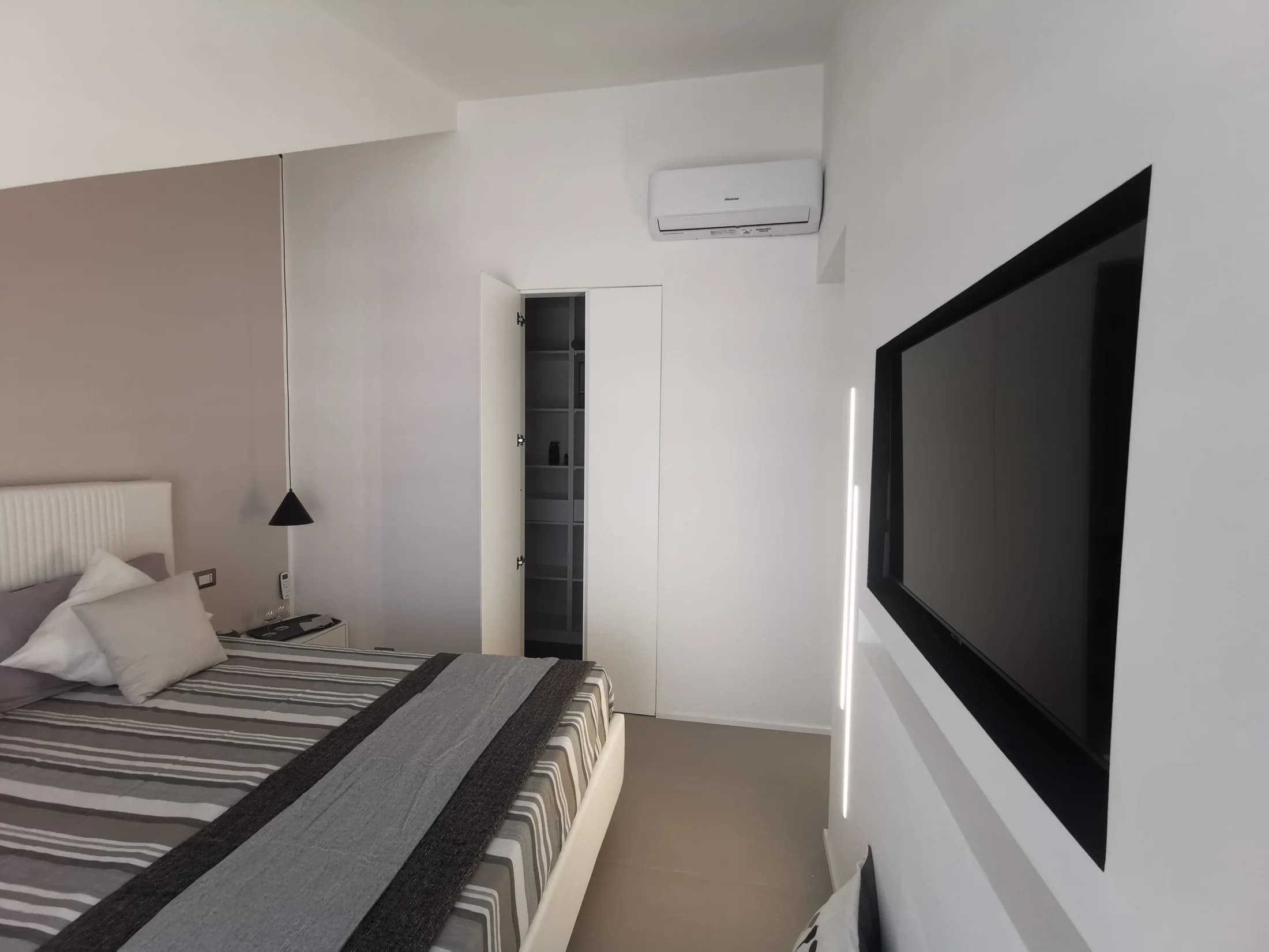 MINIMAL BILOCALE ARREDATO RIFINITO RESIDENCE VIA MILANO - foto 18