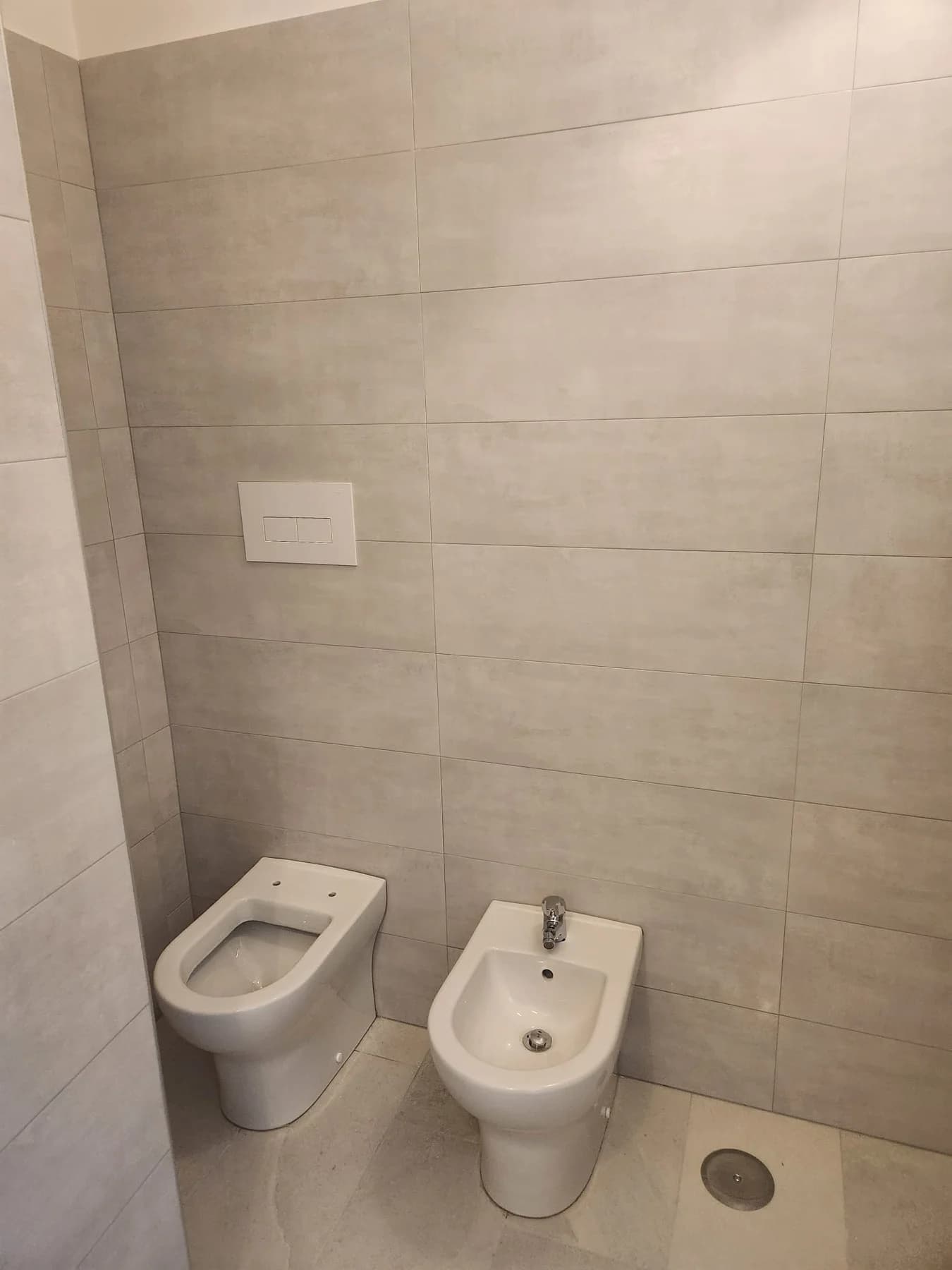 Bilocale ristrutturato e arredato zona san leucio - foto 18