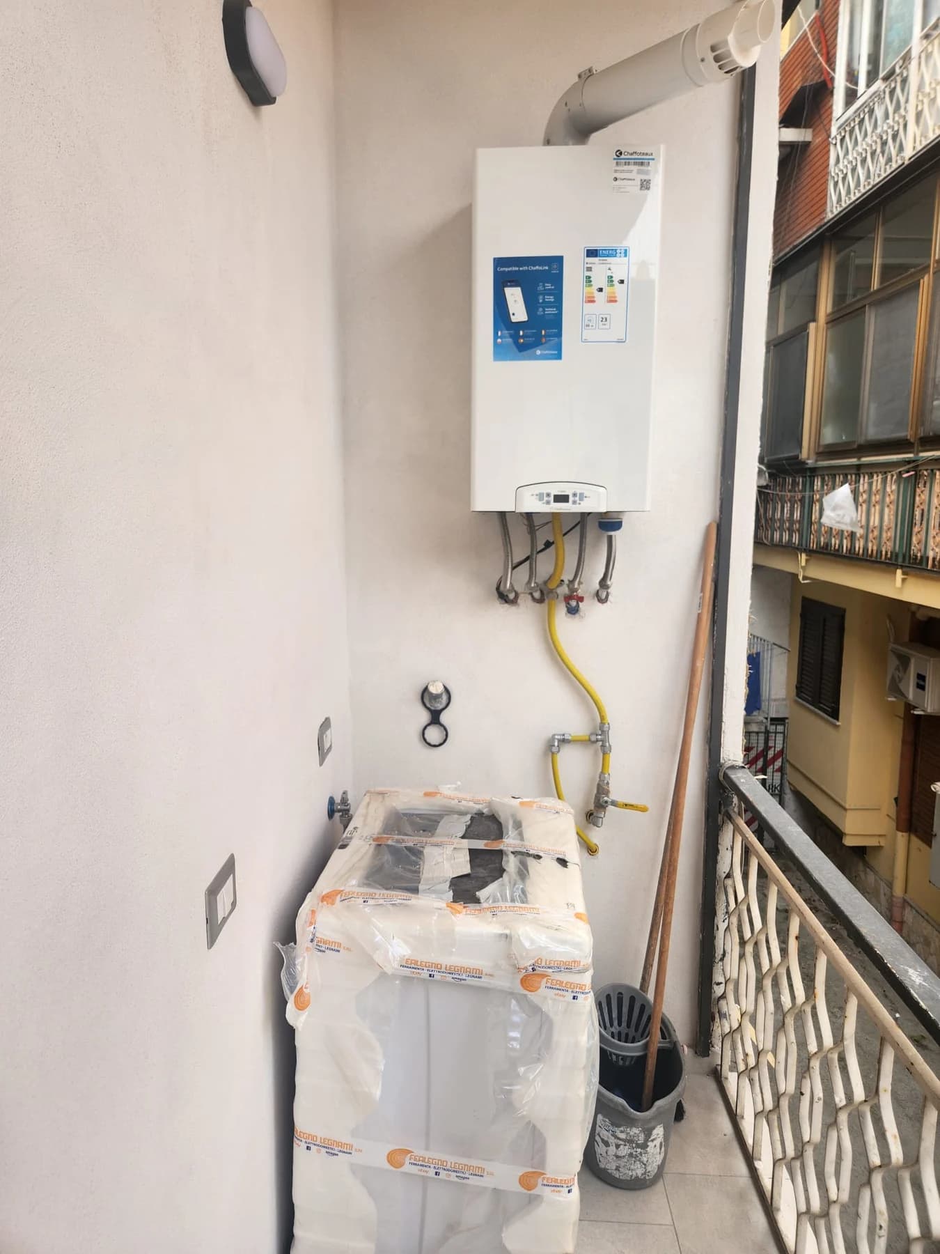 Bilocale ristrutturato e arredato zona san leucio - foto 34