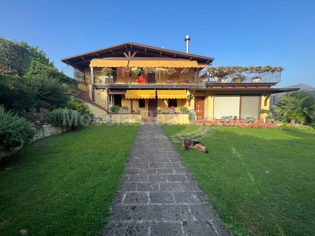 Trilocale arredato nuovo con giardino san leucio - foto 1