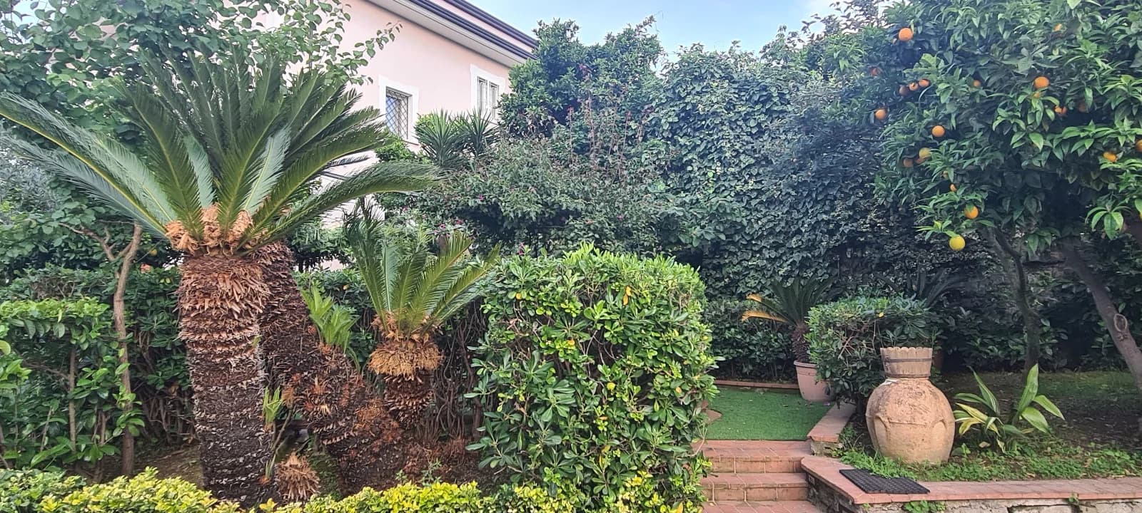 Quadrilocale rifinito prestigioso con giardino e terrazzo - foto 5