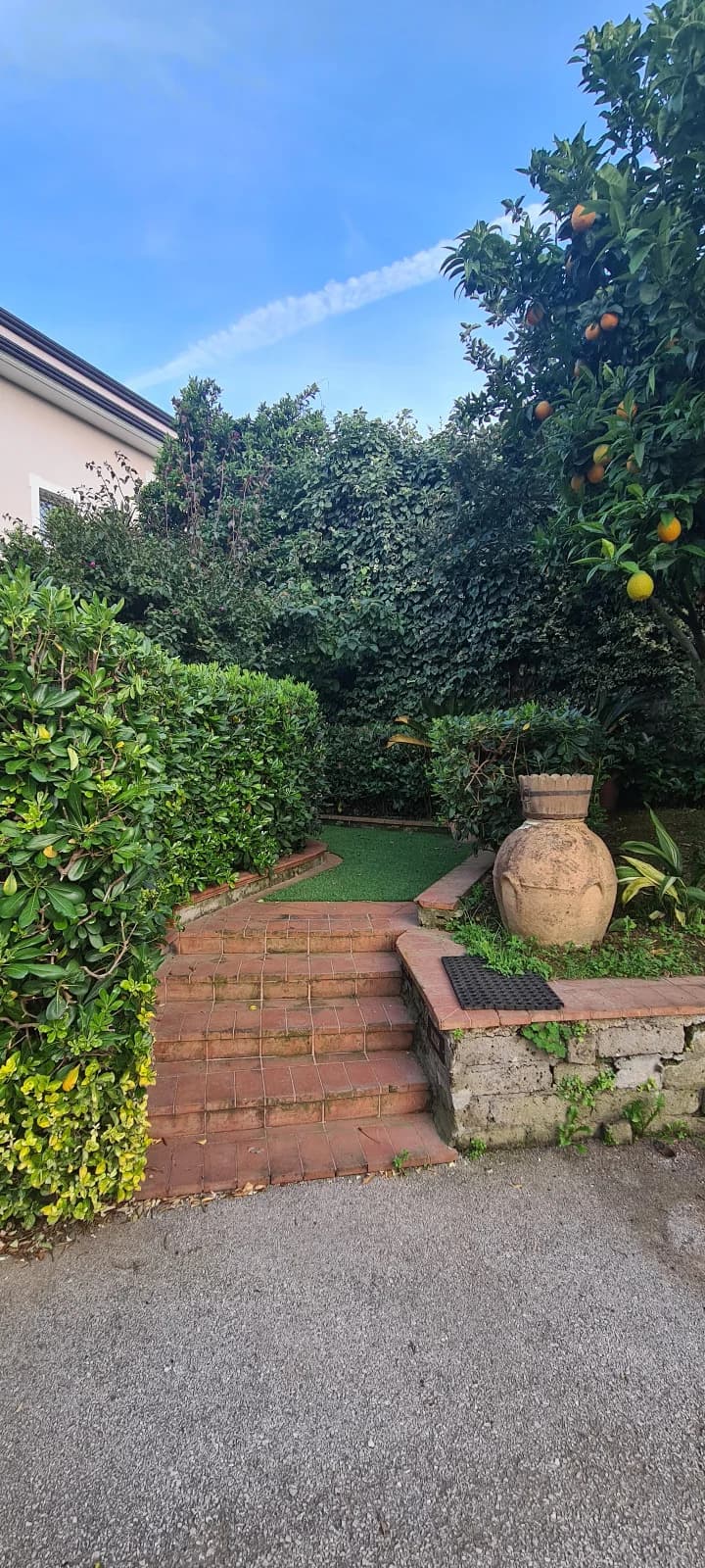 Quadrilocale rifinito prestigioso con giardino e terrazzo - foto 21