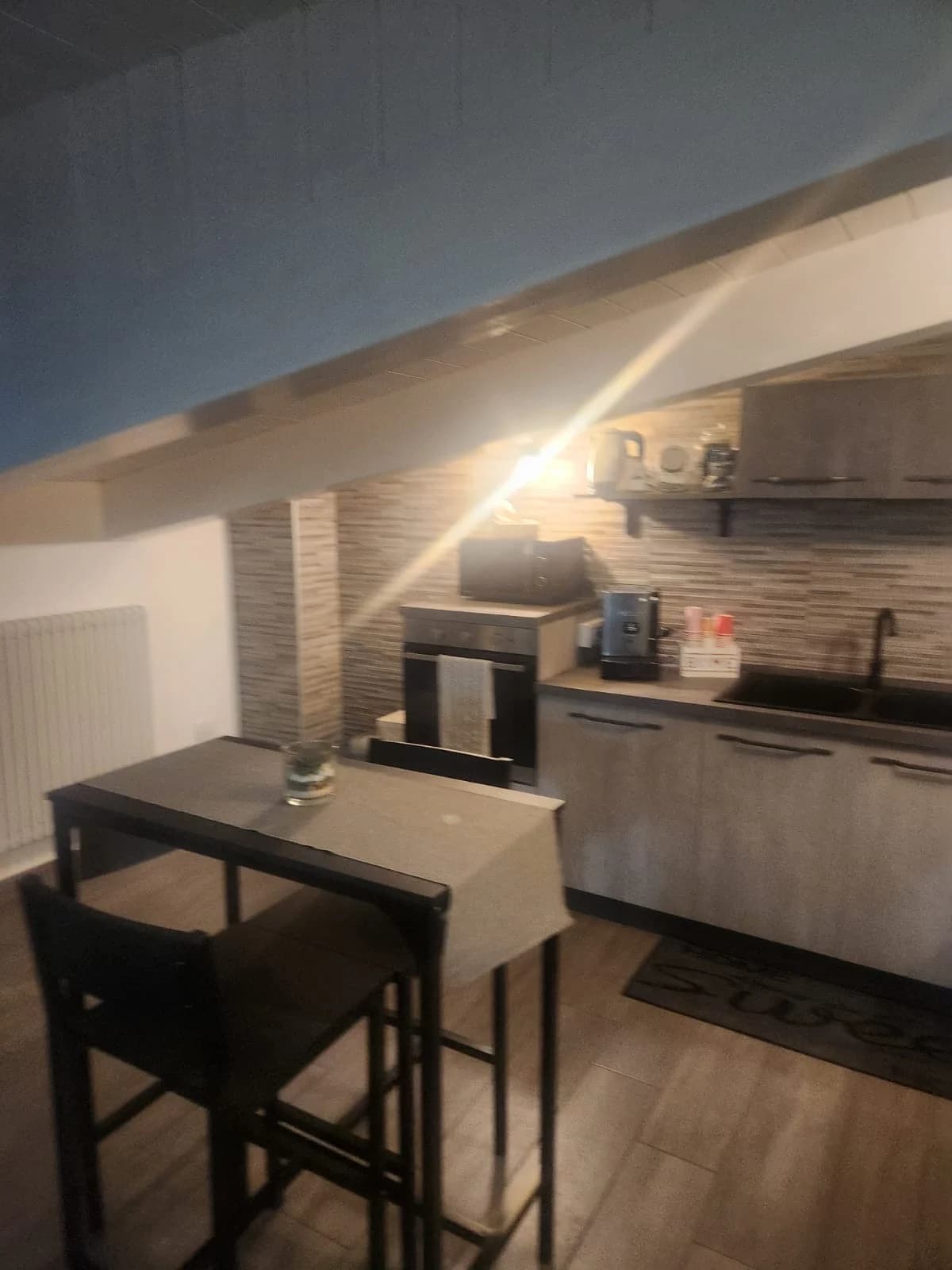 Attico arredato trilocale nuovo con terrazzo zona san leucio - foto 1
