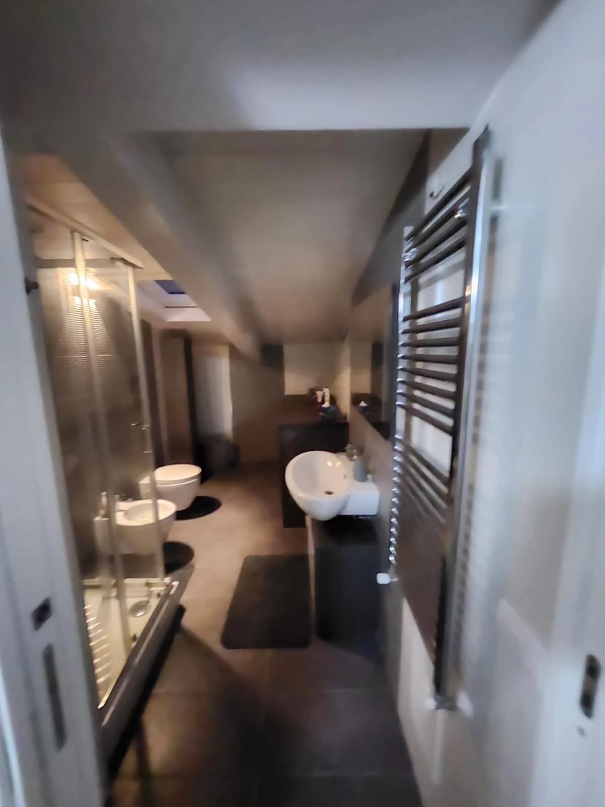 Attico arredato trilocale nuovo con terrazzo zona san leucio - foto 19